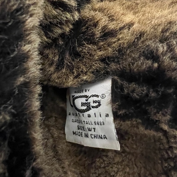 UGG Classic Tall Metallic Boots Women's 7 Wide Gold - Picture 10 of 12